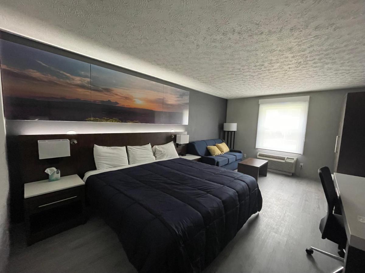 Luxor Inn & Suites, A Travelodge By Wyndham Элкинс Экстерьер фото