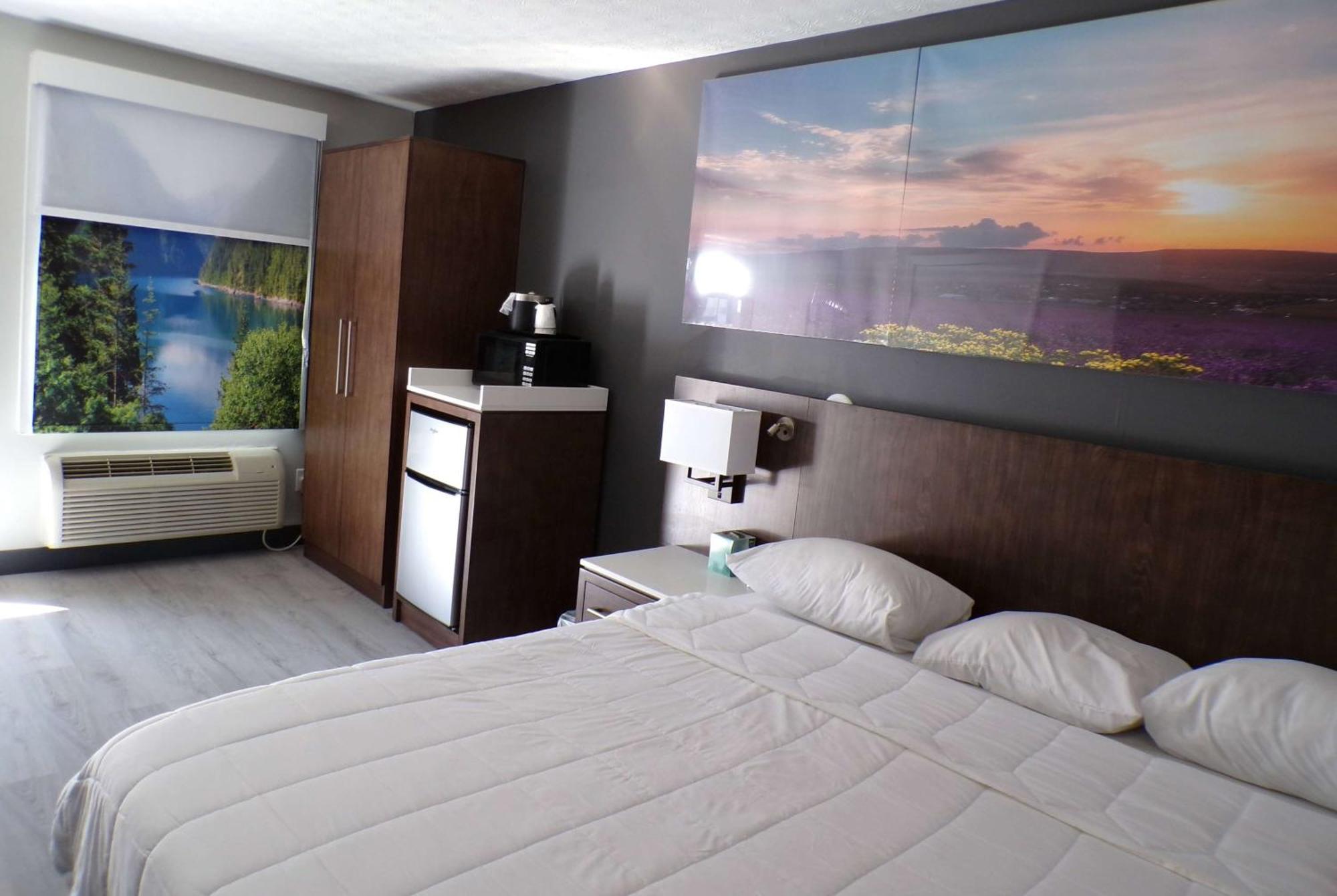 Luxor Inn & Suites, A Travelodge By Wyndham Элкинс Экстерьер фото