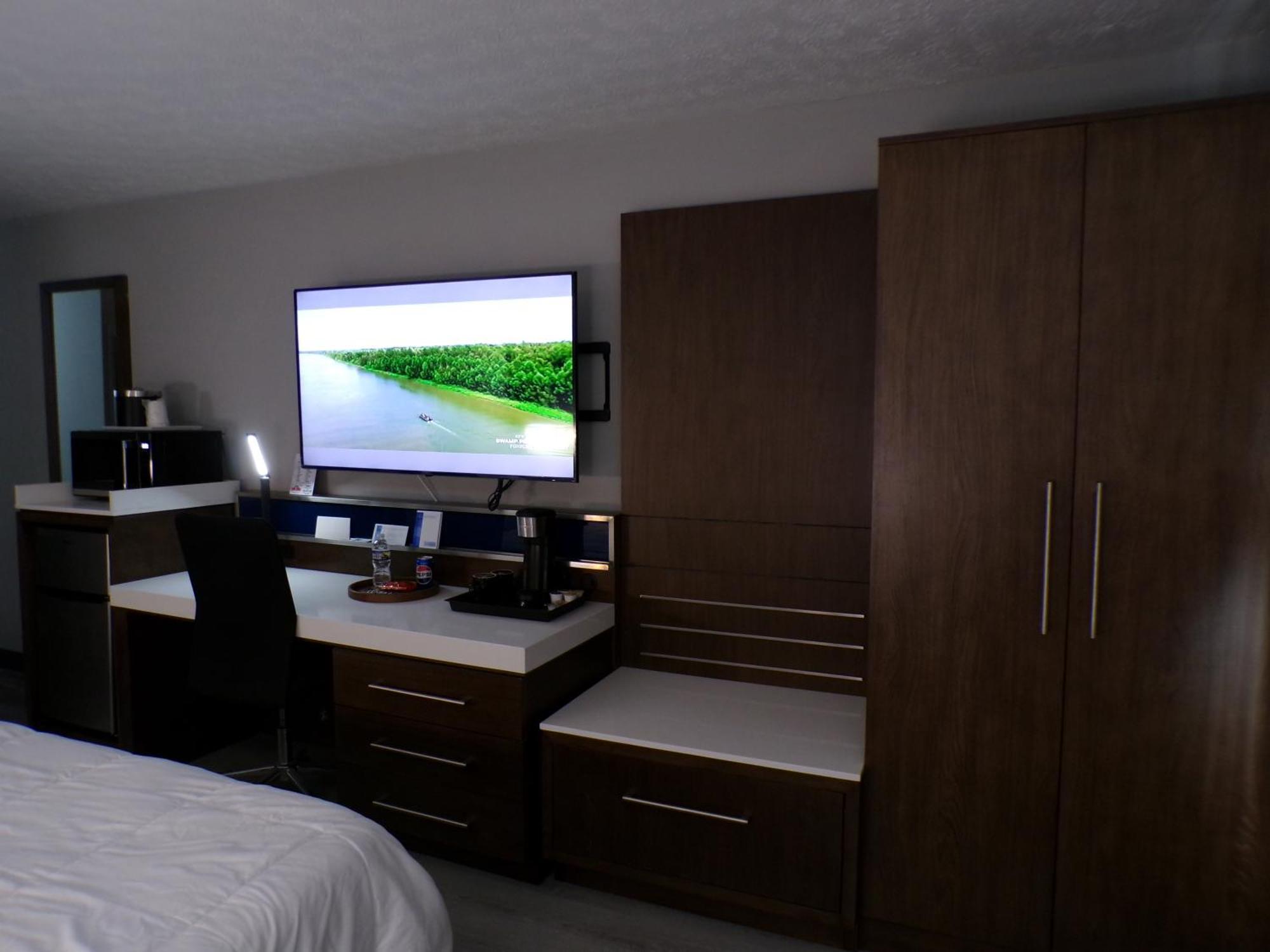 Luxor Inn & Suites, A Travelodge By Wyndham Элкинс Экстерьер фото