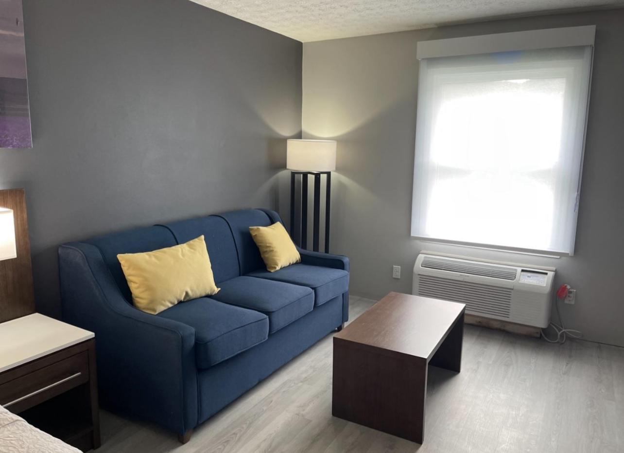 Luxor Inn & Suites, A Travelodge By Wyndham Элкинс Экстерьер фото